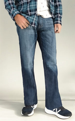 Men JEANIUS JEANS Charles Relaxed Bootcut Jeans in blue - Mid rise