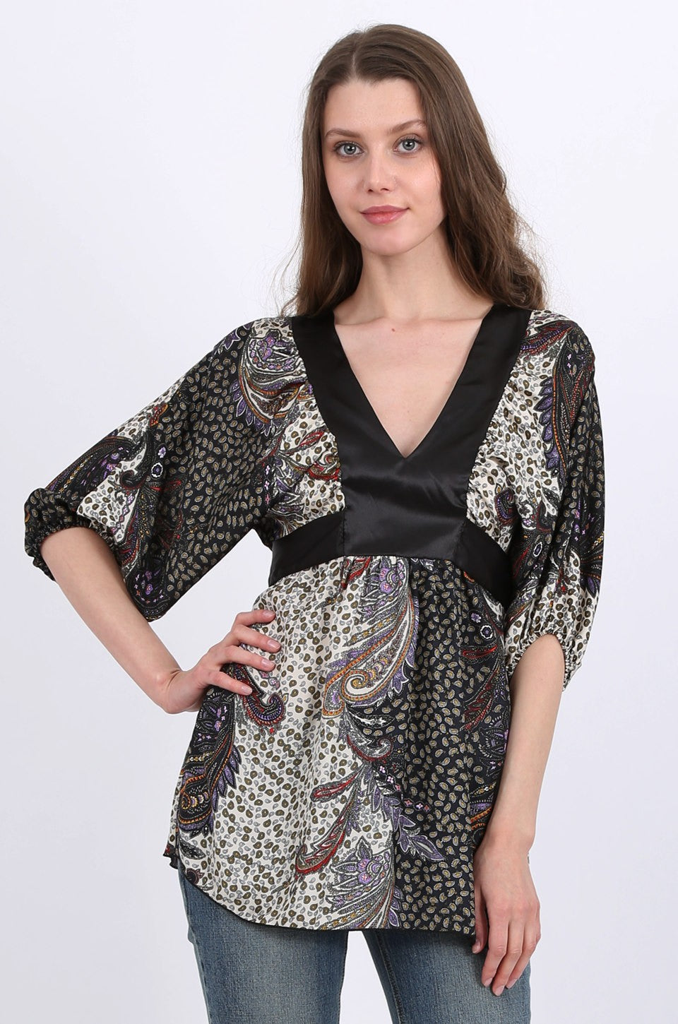 Evelyn Kimono Satin Top in black paisley print