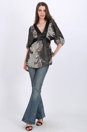 Evelyn Kimono Satin Top in black paisley print