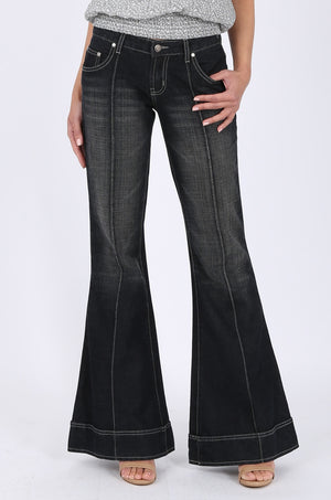 MISS PINKI Riley flare jeans in black wash