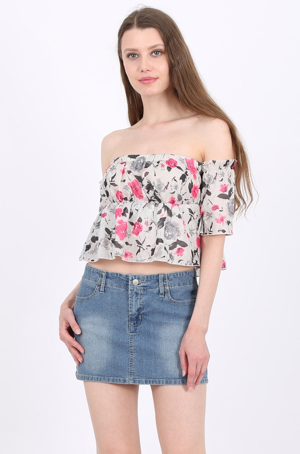 Lila off shoulder cropped top in pink floral