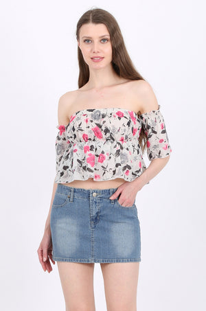 Lila off shoulder cropped top in pink floral