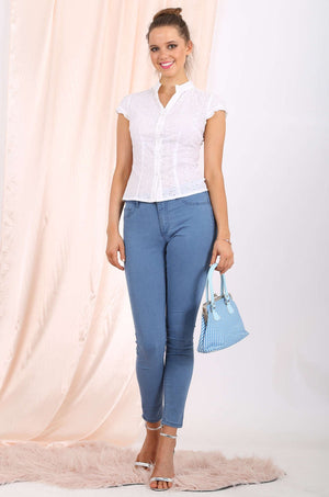 Jessi fitted shirt in white eyelet fabric