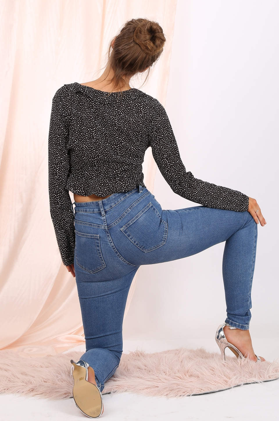 Lilly long sleeve cropped top  in black