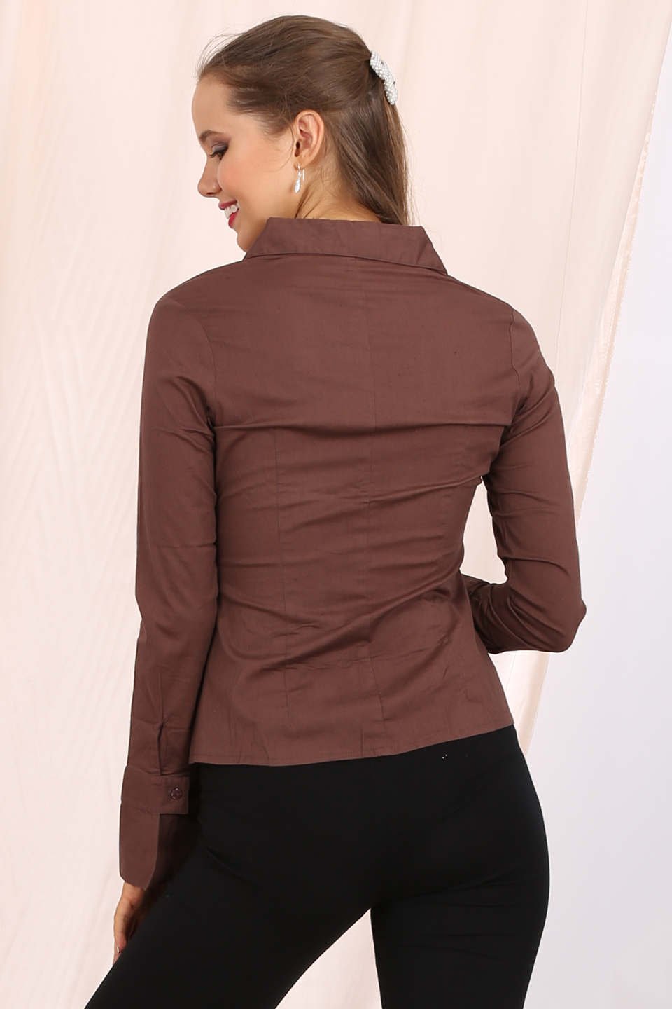 Alivia fitted shirt in brown