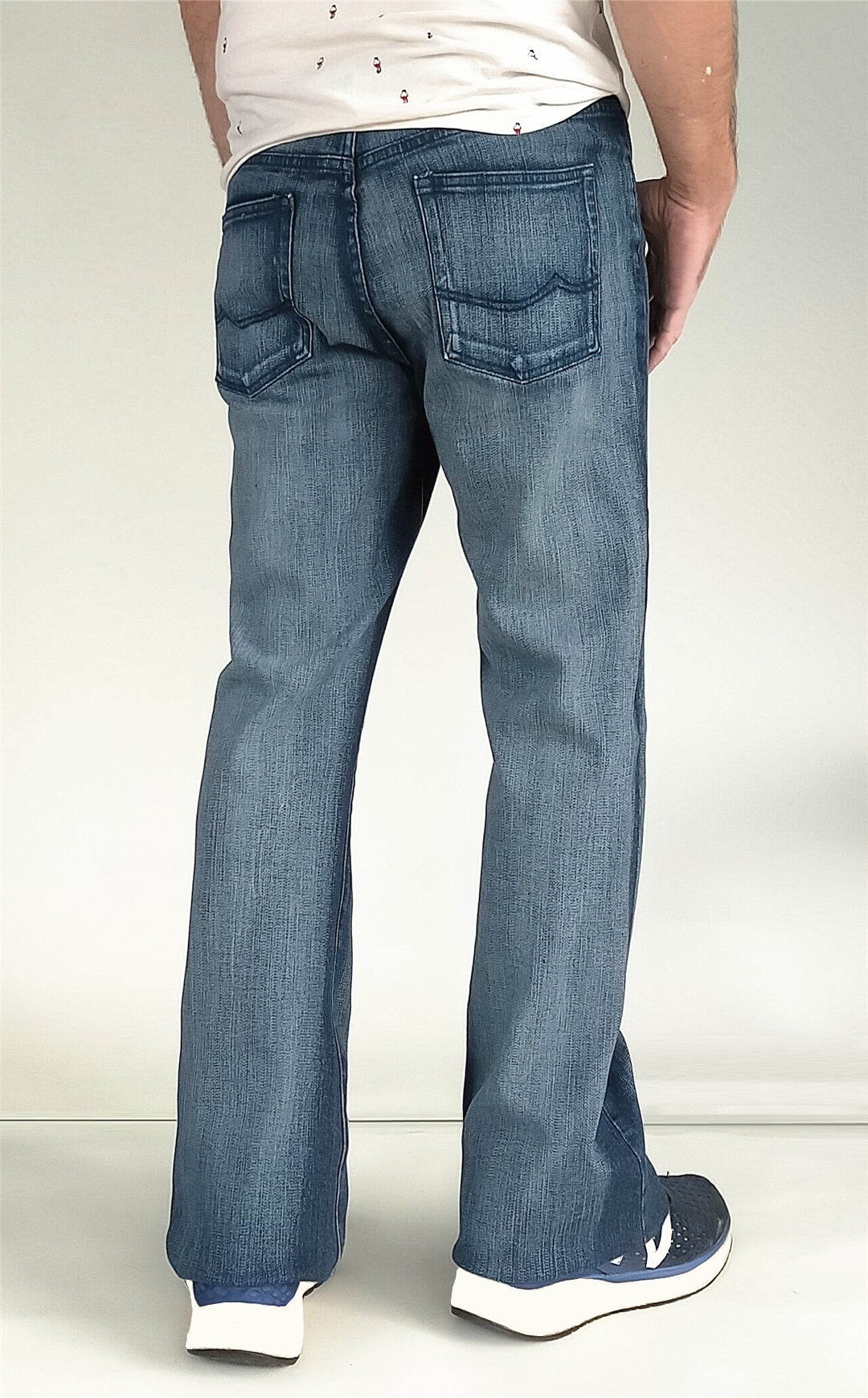 Men JEANIUS JEANS Joseph Relaxed Bootcut stretch Jeans in blue - Mid rise